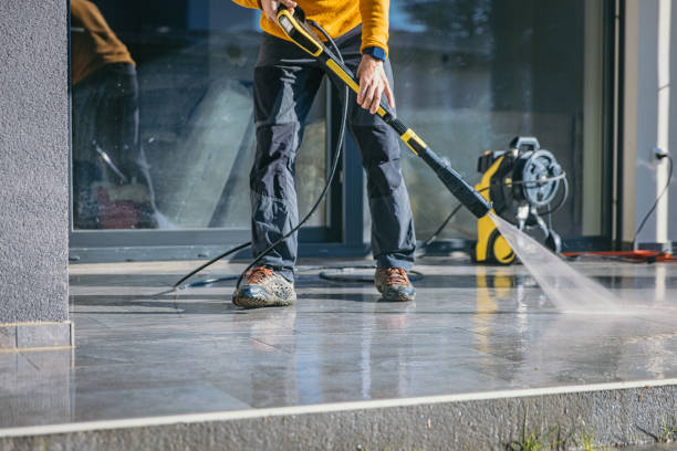 Best Parking Lot and Garage Cleaning  in Cloverdale, CA